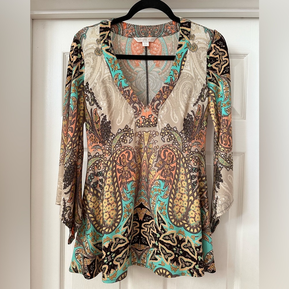 Boston Proper Boho Lightweight V Neck Flowy Printed XS Blue Tan Top